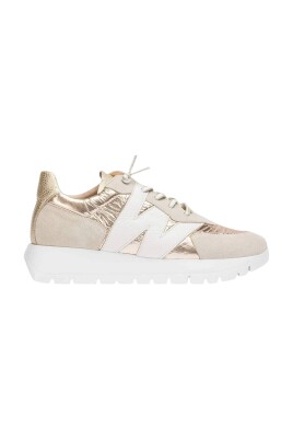 beige-damesneakers-til-stil-og-komfort