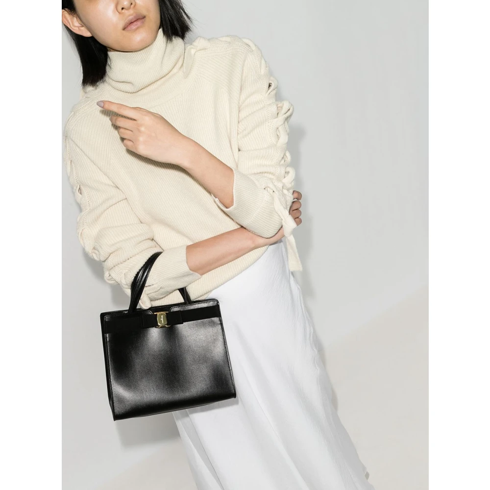 Salvatore Ferragamo Zwarte leren tas met gouden hardware Black Dames