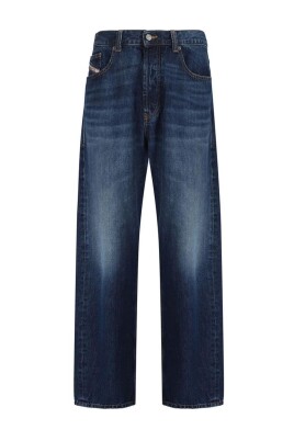 classic-five-pocket-jeans-with-leather-patch