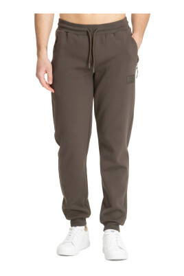 sporty-joggers-with-multiple-pockets