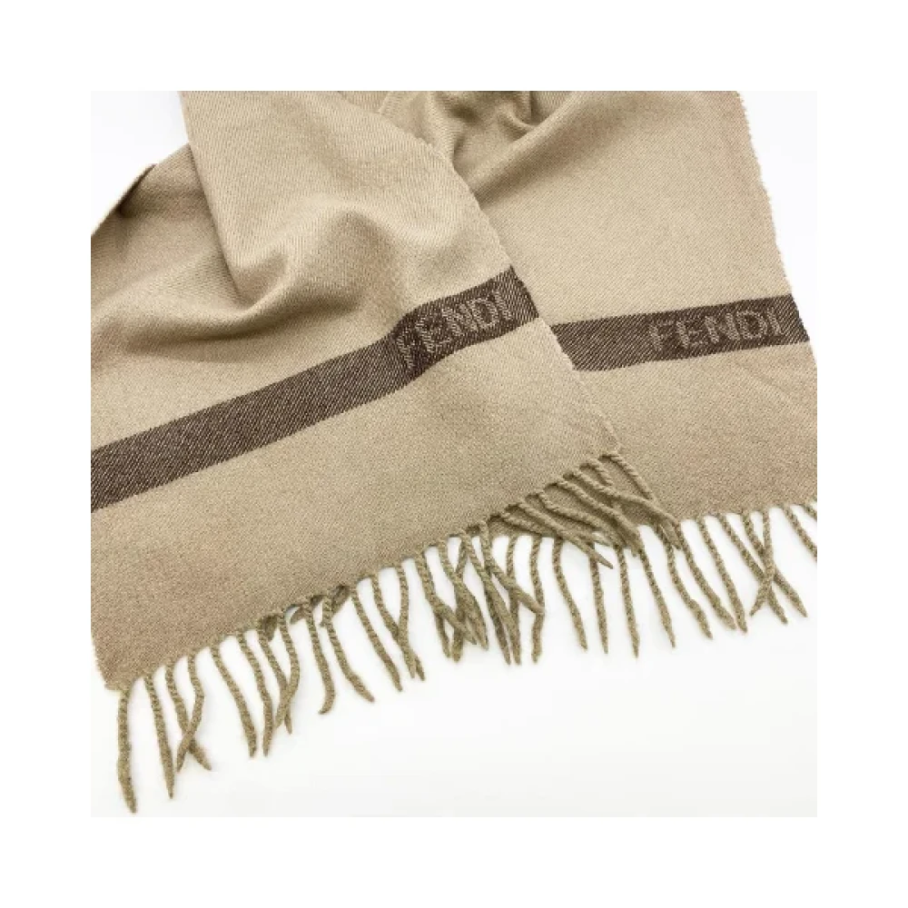 Fendi Vintage Pre-owned Wool scarves Beige Dames