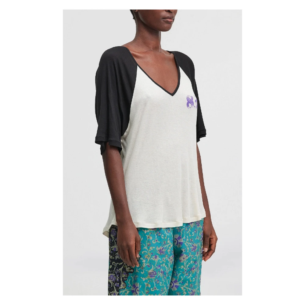Mes Demoiselles Raglan V-hals T-shirt Off White Zwart Beige Dames