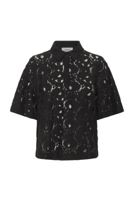 svart-polo-skjorta-med-broderie-anglaise