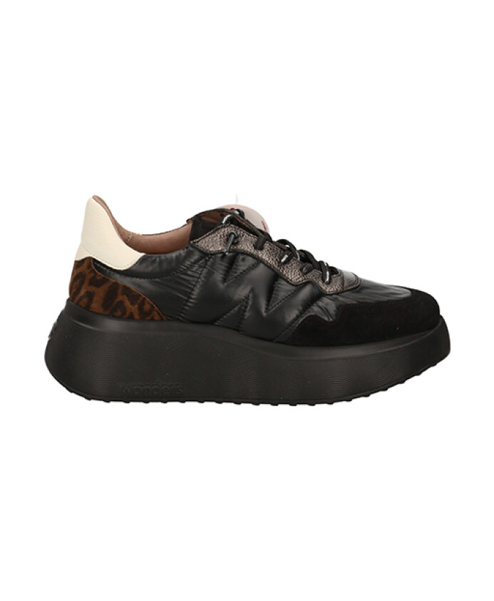 sneakers-en-daim-et-tissu-noir
