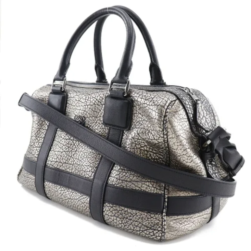 Loewe Pre-owned Leather handbags Gray Dames