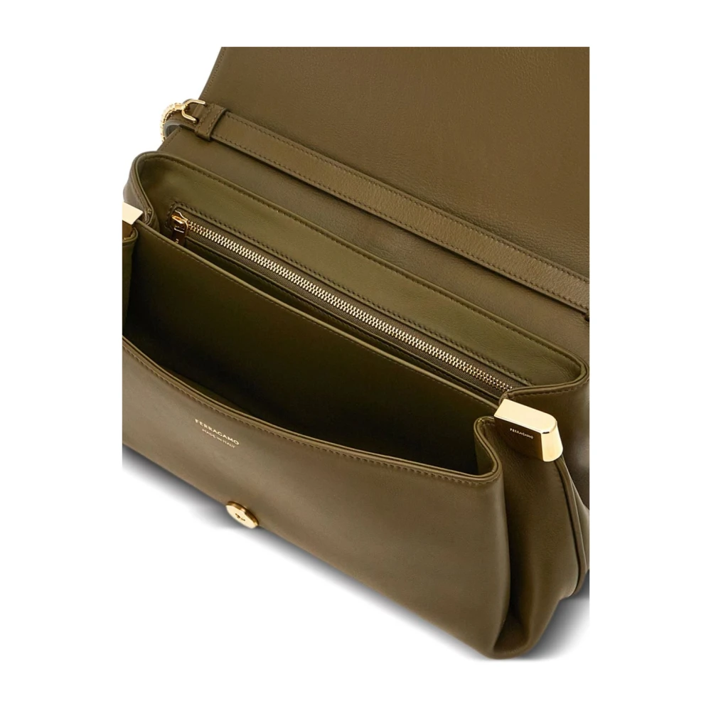 Salvatore Ferragamo Olijfgroene Schoudertas met Gouden Hardware Green Dames