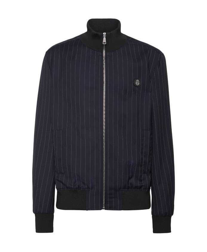 veste-elegante-avec-design-unique