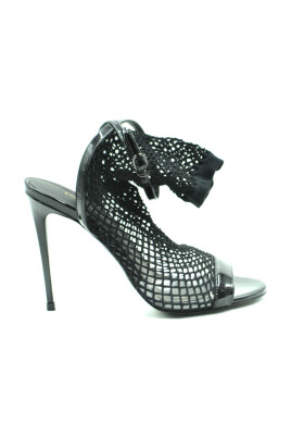 elevate-your-style-with-high-heel-sandals