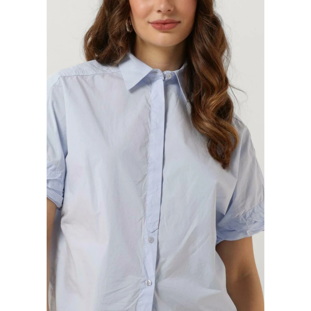 Knit-ted Lichtblauwe Casual Blouse Lizzy Blue Dames