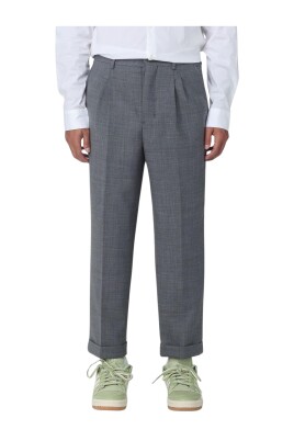 pantalon-beige-en-laine-plisse