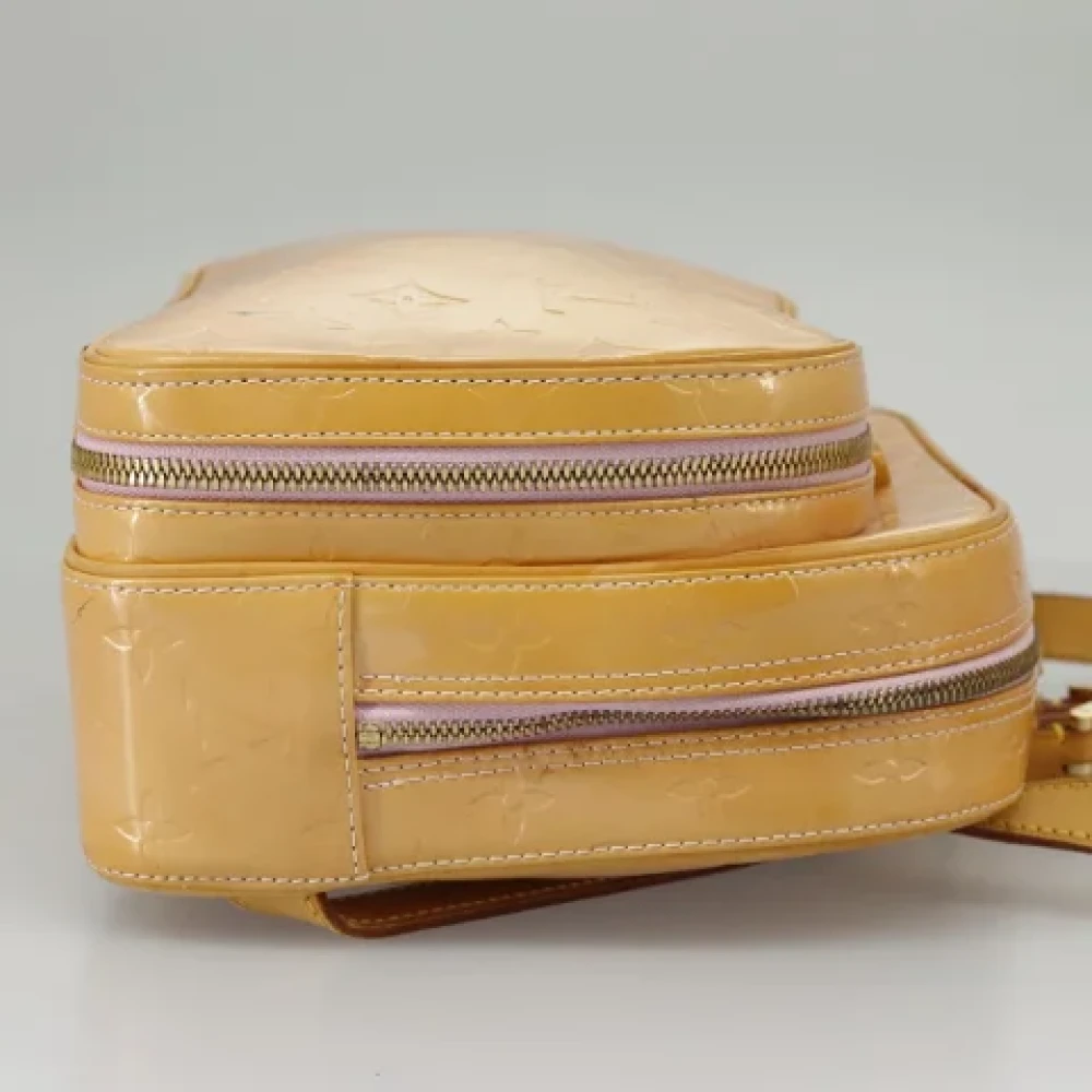 Louis Vuitton Vintage Pre-owned Leather backpacks Beige Dames