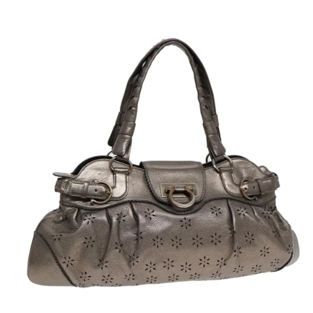 Salvatore Ferragamo Pre-owned Leather handbags Yellow Dames