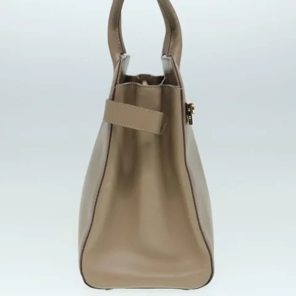 Salvatore Ferragamo Pre-owned Leather totes Beige Dames
