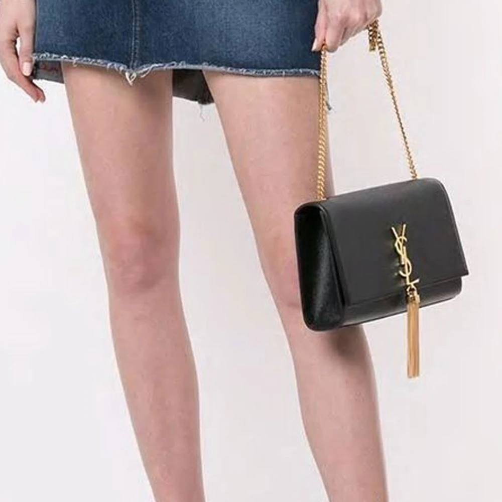 Saint Laurent Schoudertas van leer met kwastje Black Dames
