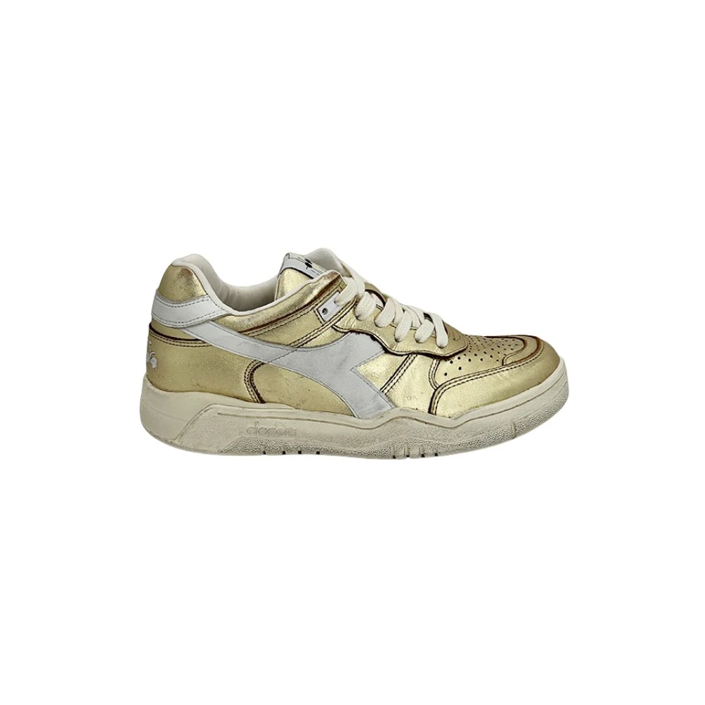 Diadora Metallic Sneaker Gouden Distressed Effect unisex Schoenen Geel
