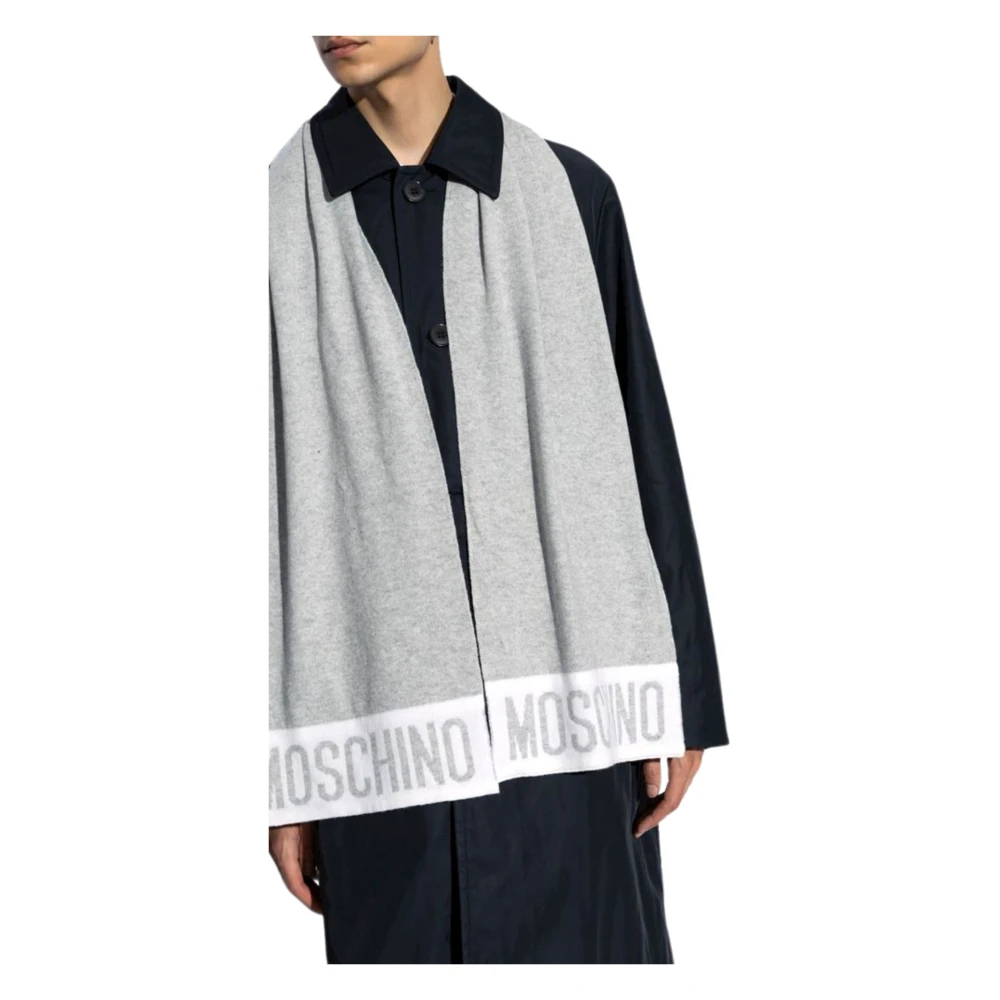 Moschino Grijze Rechthoekige Sjaal Zachte Touch Gray Heren