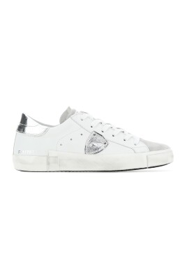 sneakers-elegantes-pour-un-look-tendance