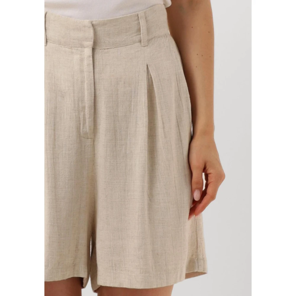 Notre-v Veelzijdige Beige Shorts voor Vrouwen Beige Dames