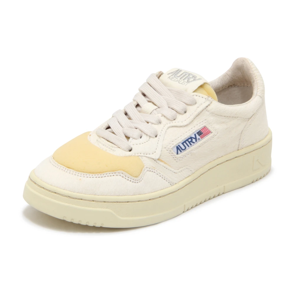 Autry Women's White Sneakers, 7 Uk, Medalist Low