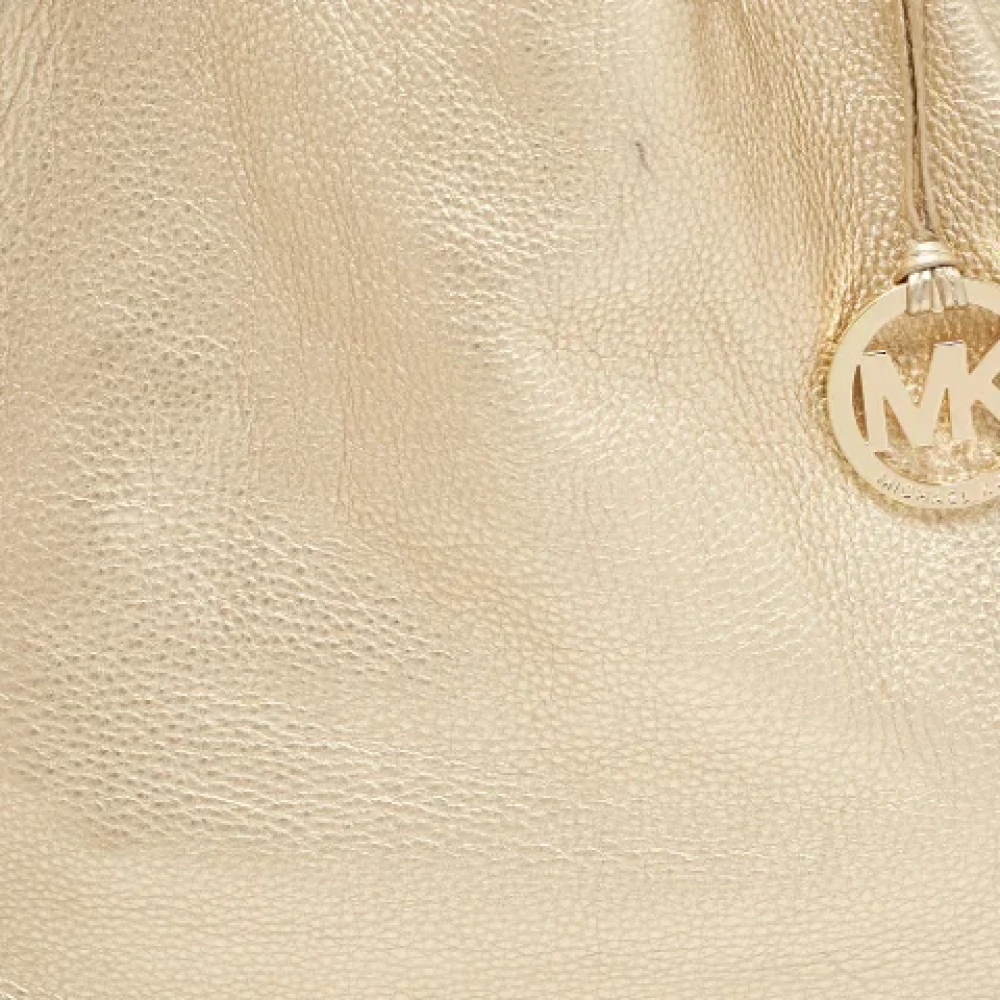 Michael Kors Pre-owned Leather totes Yellow Dames