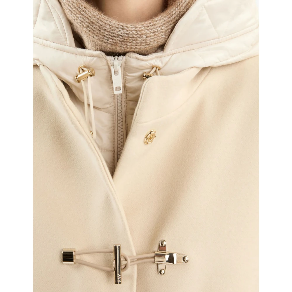 Fay Beige Jassen voor Stijlvolle Outfits Beige Dames