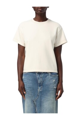 minimalist-crew-neck-top