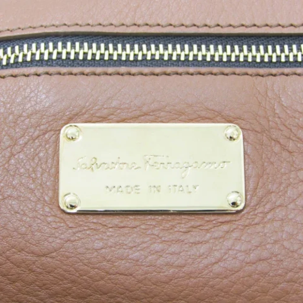 Salvatore Ferragamo Pre-owned Leather totes Brown Dames