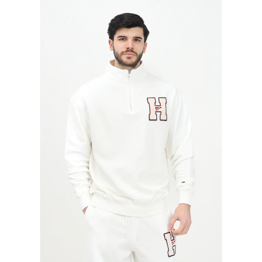 Tommy Jeans Witte trui met sportieve en eigentijdse stijl White Heren