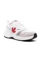 baskets-blanches-avec-panneaux-en-mesh