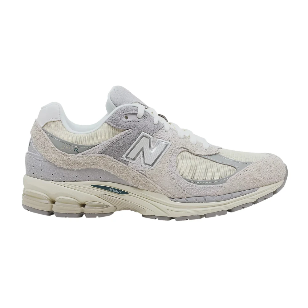 New Balance Men's White 2002R Running Shoe - Sneakers - 10 Uk - Shoes