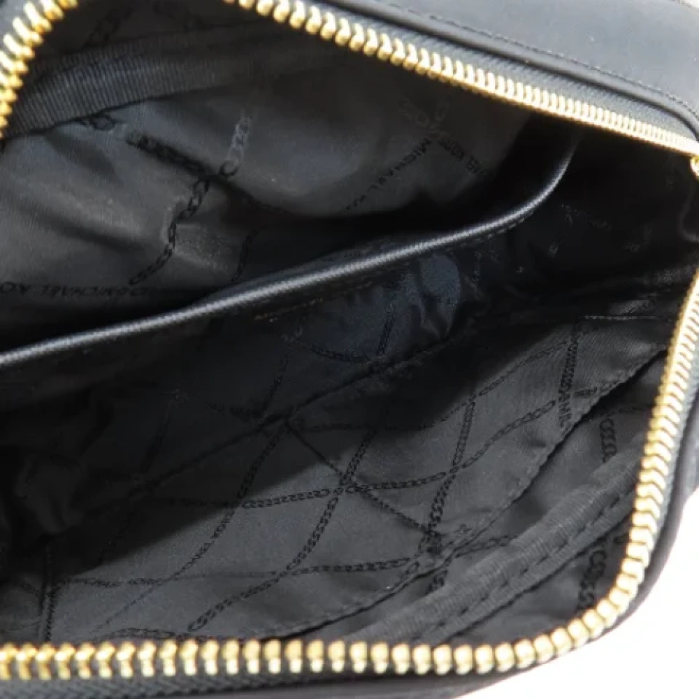Michael Kors Pre-owned Nylon shoulder-bags Black Dames