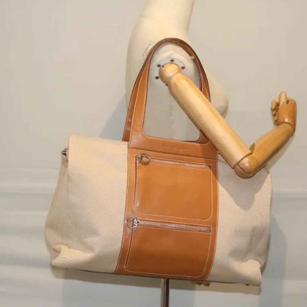 Salvatore Ferragamo Pre-owned Canvas handbags Beige Dames