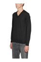 pull-en-laine-a-col-en-v
