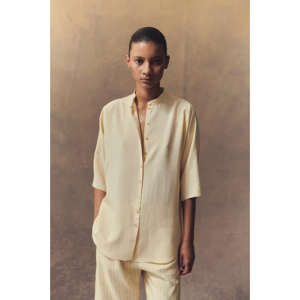 Cortana Zijden Vanille Shirt met Mao Kraag Yellow Dames