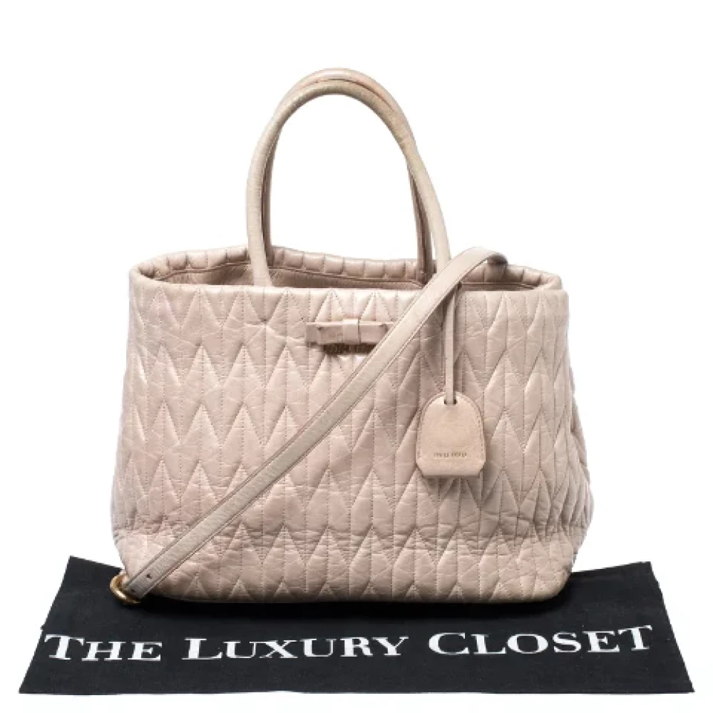 Miu Pre-owned Leather totes Beige Dames