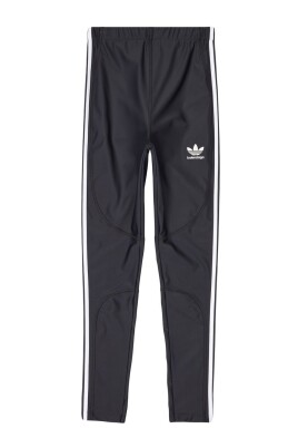 black-athletic-leggings-with-3-stripes