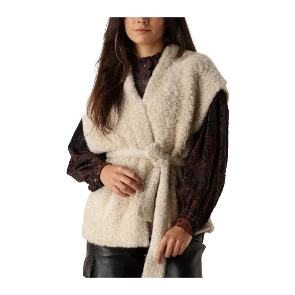 Knit-ted Veelzijdige Zand Blazer Jemma Beige Dames