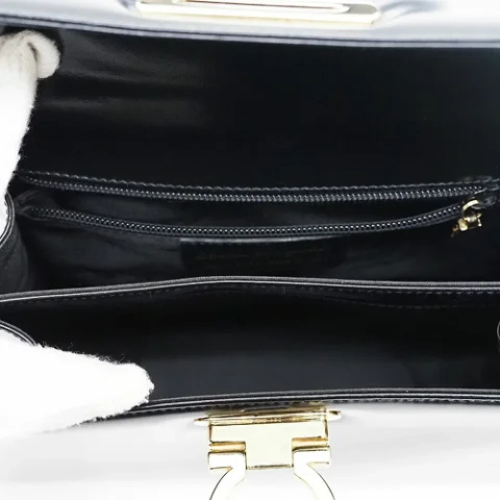 Salvatore Ferragamo Pre-owned Leather handbags Black Dames