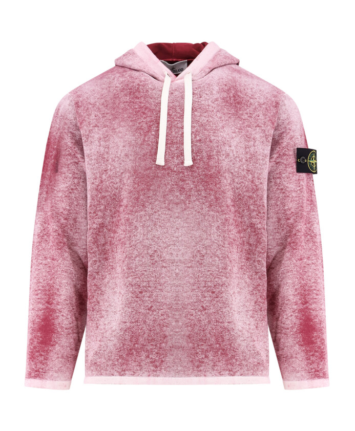 pull-rouge-avec-capuche-ajustable
