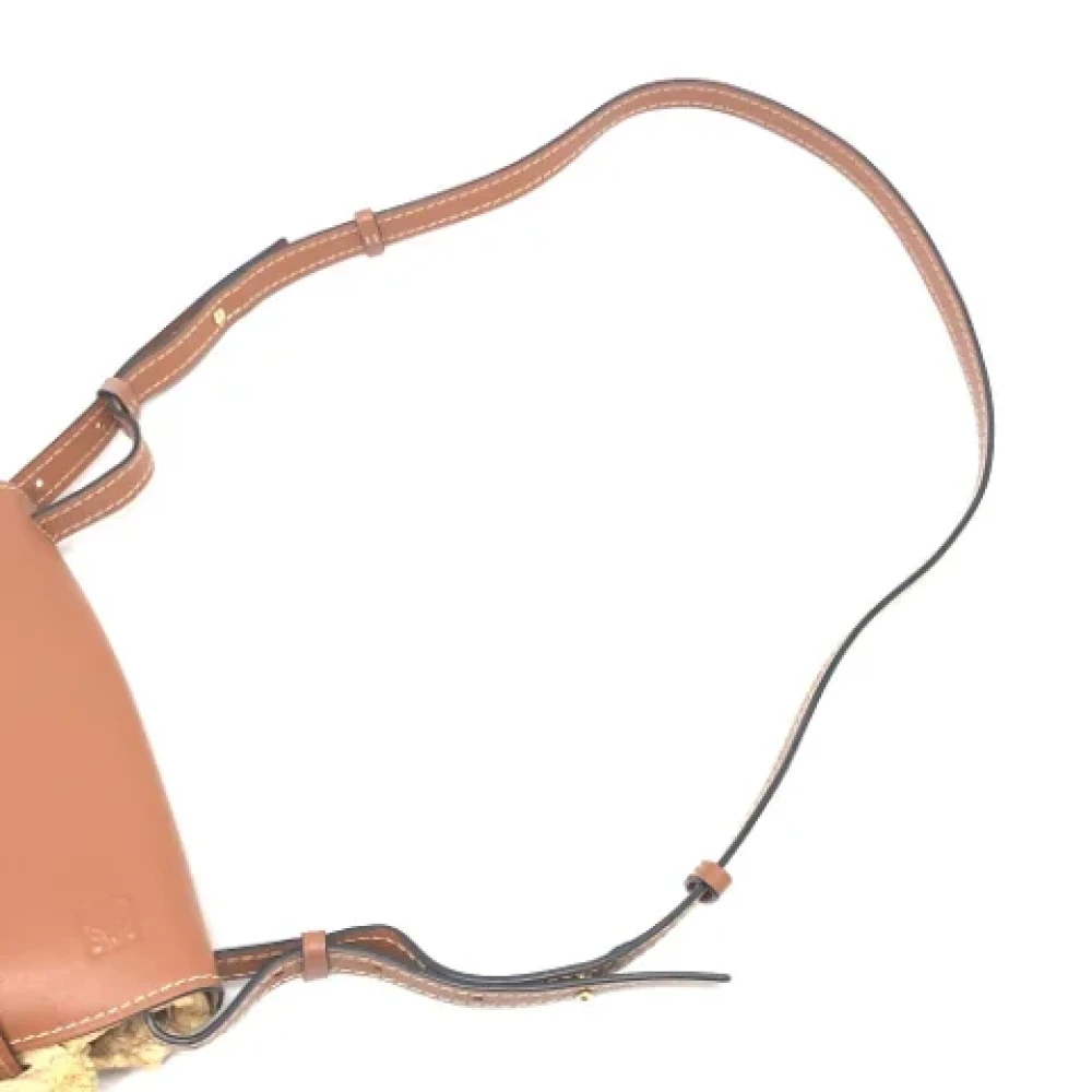 Loewe Pre-owned Canvas shoulder-bags Beige Dames