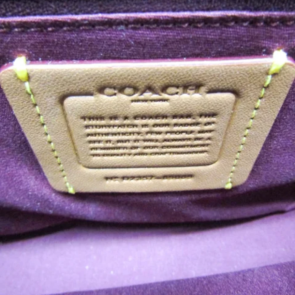 Coach Pre-owned Canvas handbags Beige Dames