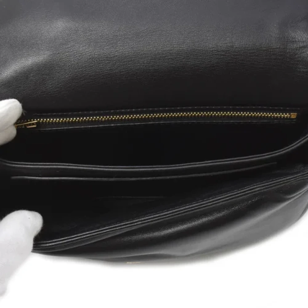 Loewe Pre-owned Leather shoulder-bags Black Dames