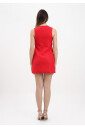 robe-courte-rouge-avec-encolure-en-forme-de-cle