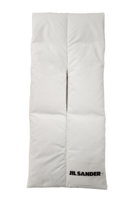 white-padded-scarf-for-men