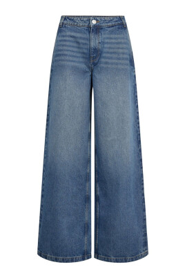 loose-fit-denim-blue-jeans