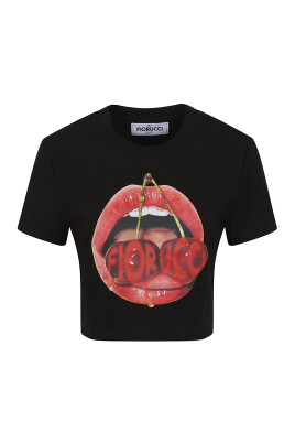 black-t-shirt-for-women-aw25