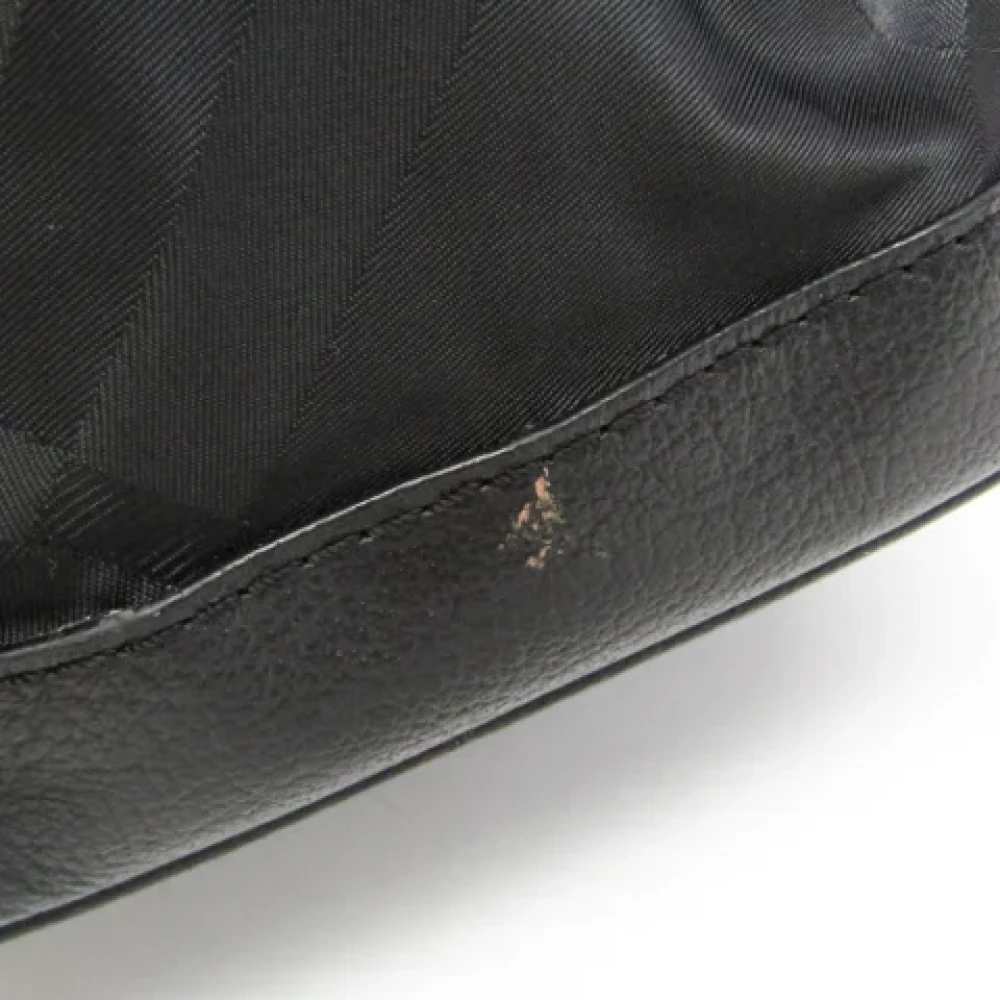 Burberry Vintage Pre-owned Fabric shoulder-bags Black Dames