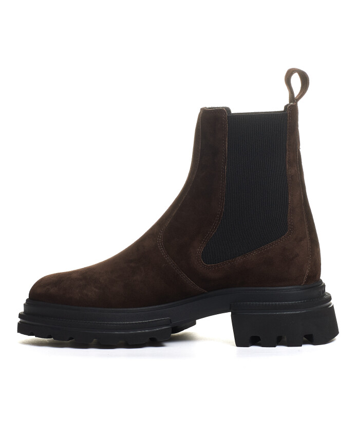 brown-ankle-chelsea-boots