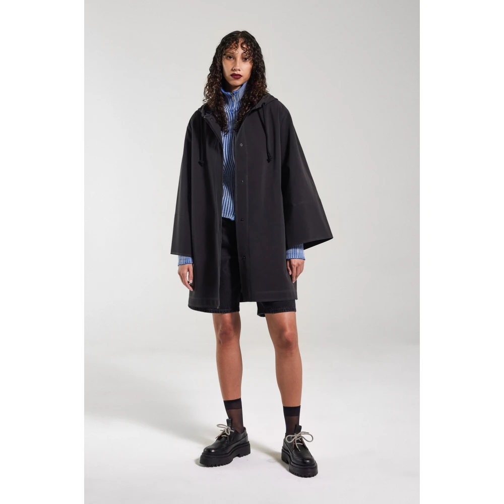 Stutterheim Matte Regenjas met Klok Mouwen Black Dames
