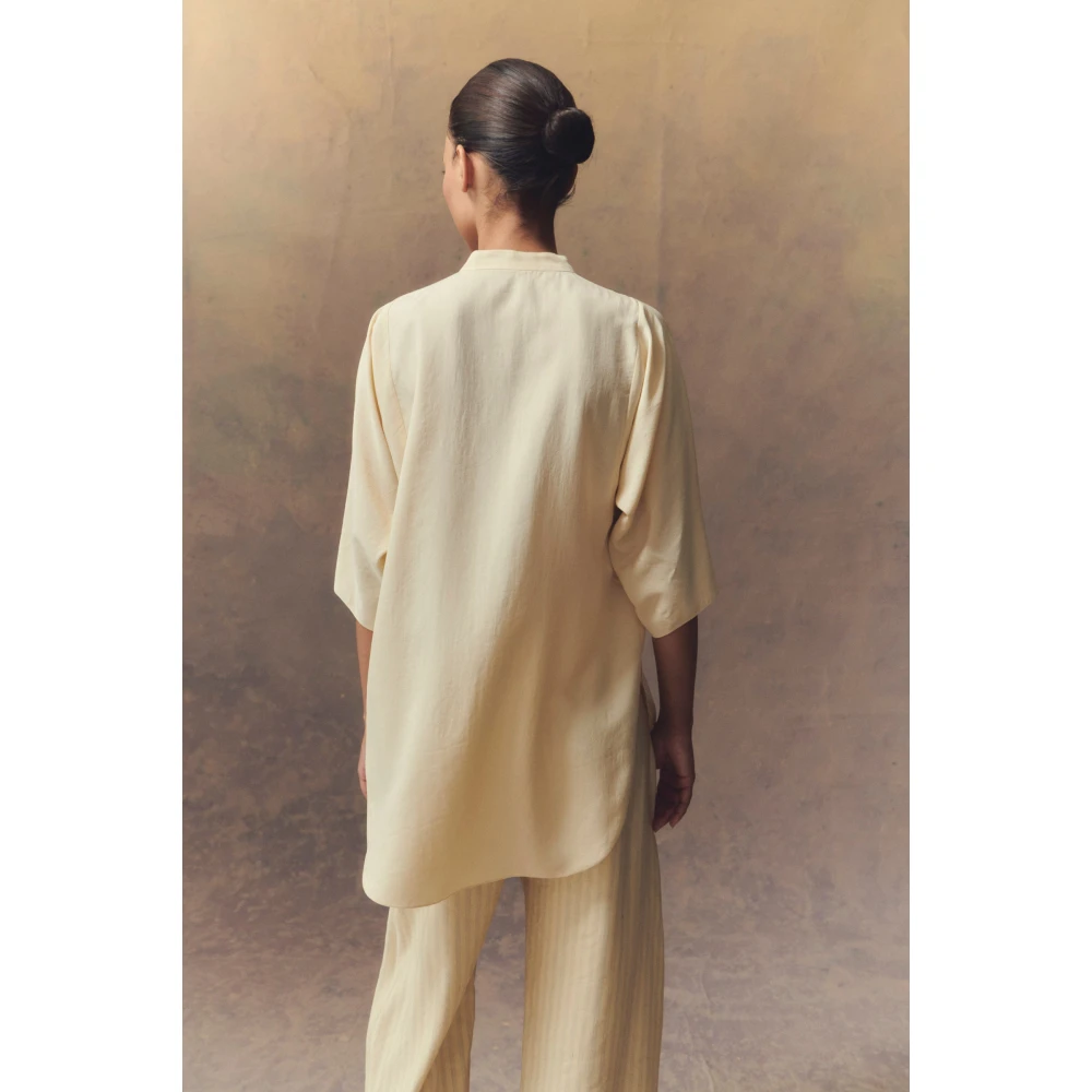 Cortana Zijden Vanille Shirt met Mao Kraag Yellow Dames